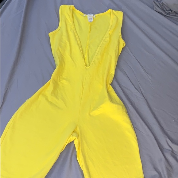 Deep Plunge Romper - Picture 5 of 5